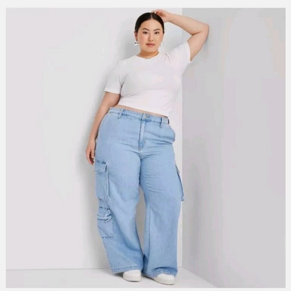 Women's High-Rise Wide Leg Denim Cargo Pants - Universal Thread Light Wash 17